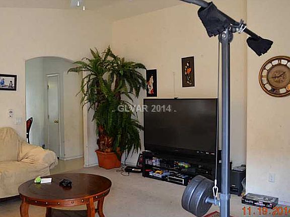 3rd image of 11031 Vallerosa St
