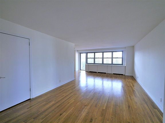 4th image of 765 Amsterdam Ave #10