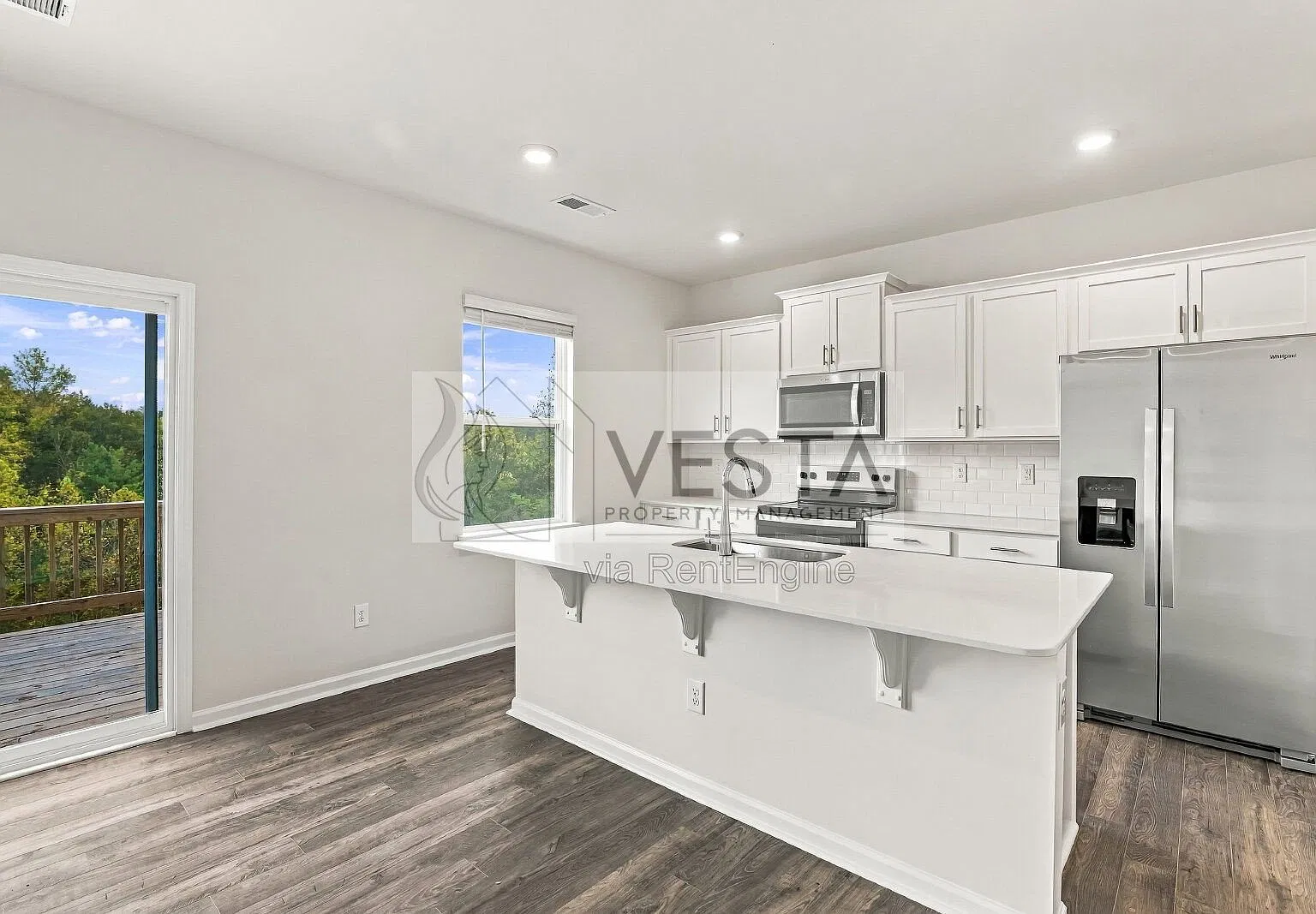 4 bed, 3.5 bath, 2581 sqft, $3,300 — Photo 2
