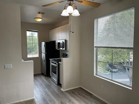 10844 Sabre Hill Dr — Photo 3