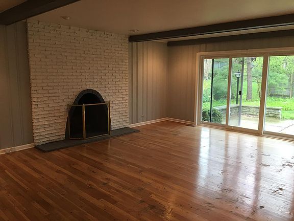 4th image of 4055 Bordeaux Dr