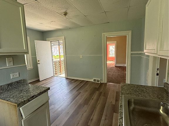 4th image of 26 Galusha St