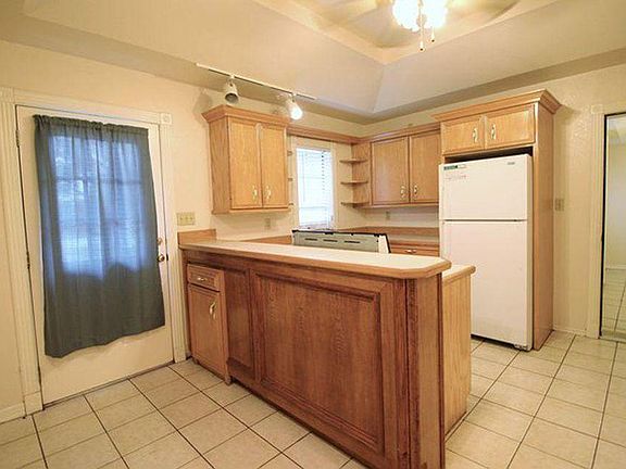 Spacious Kitchen