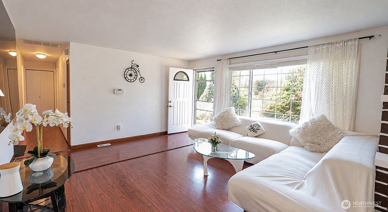 4th image of 25438 116th Avenue SE