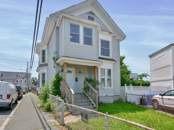 10 Holly St, Lawrence, MA 01841