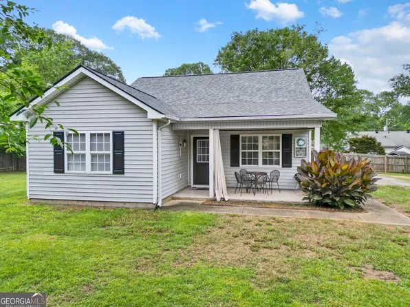 61 Clifton Dr, Winder, GA 30680