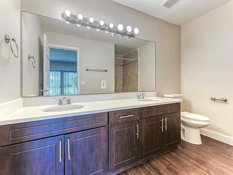 660 Coventry St #6 — Photo 16