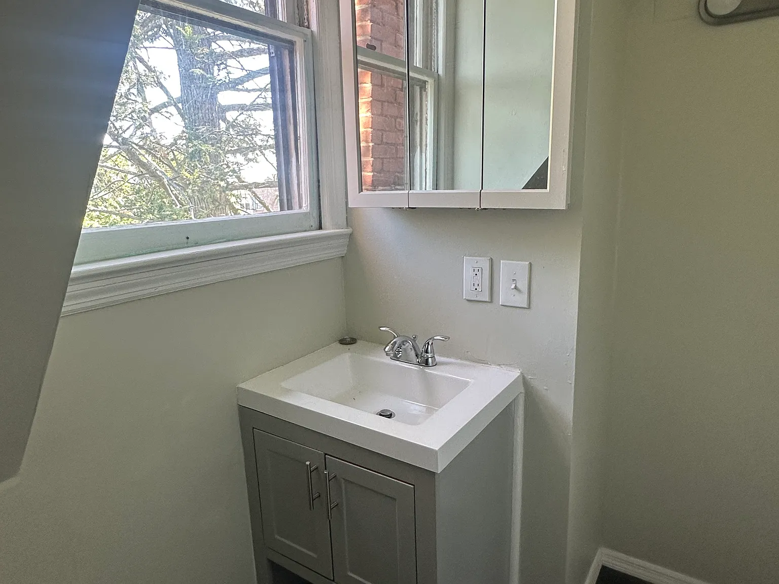 3 bed, 650 sqft, $2,350 — Photo 4