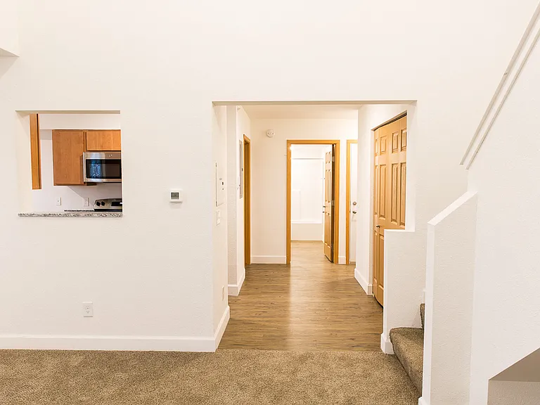 North Pointe Apartments — Photo 23
