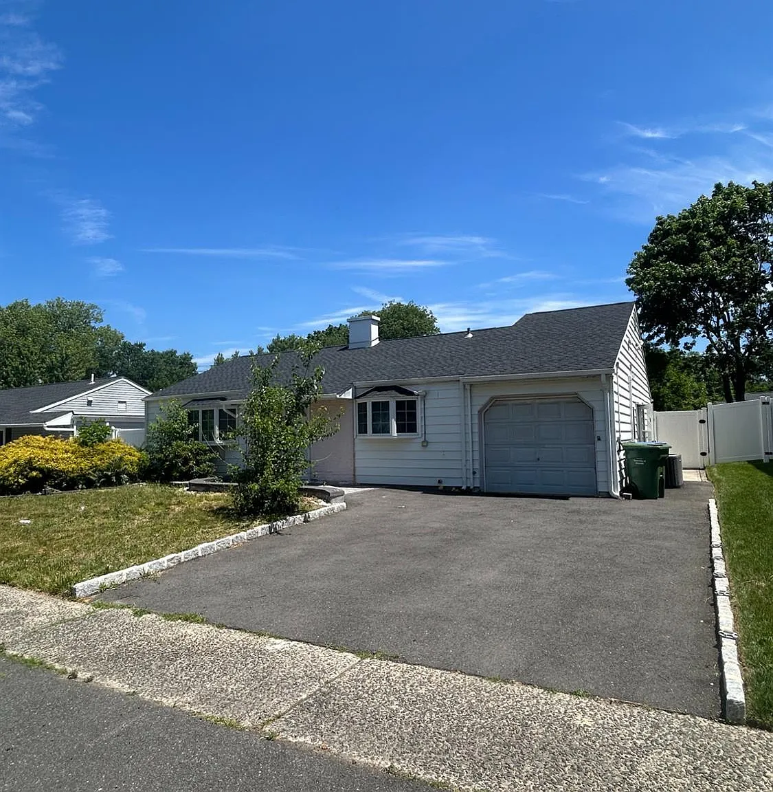 3 bed, 2.0 bath, $3,400 — Photo 2