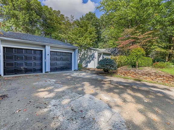 2nd image of 1507 Linden Ave