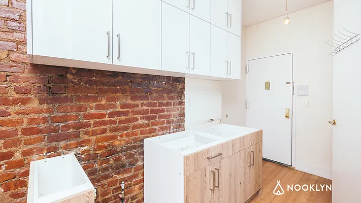 Rented by Nooklyn NYC LLC | media 22