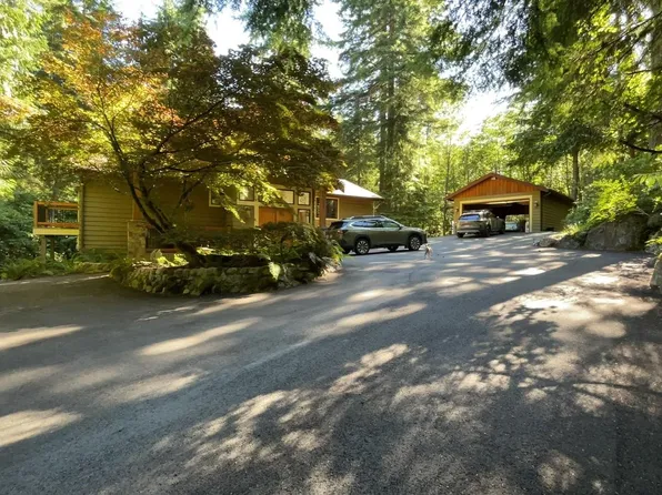 12595 Blue Mountain Cres, Maple Ridge, BC V2W 1N7