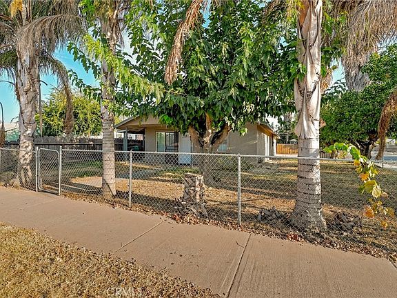 5th image of 9566 E Broadway St