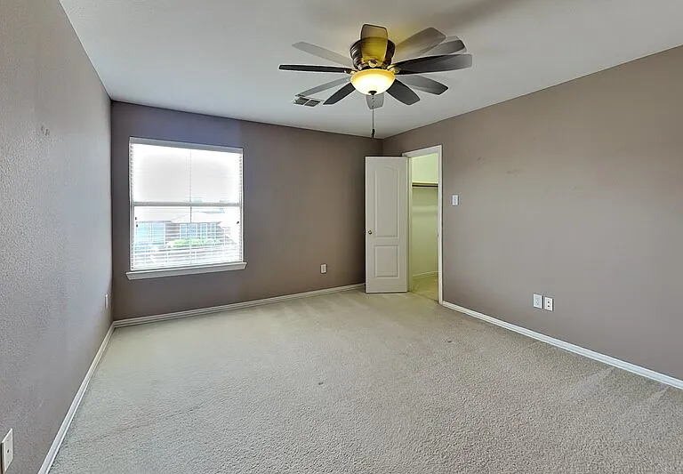 3910 Compton Dr — Photo 10