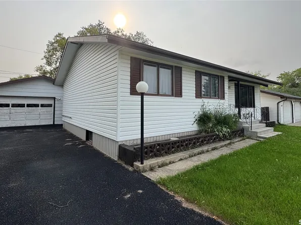 114 Hamjea Street, Hudson Bay, SK S0E 0Y0