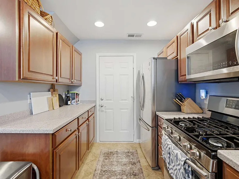 1899 Crescent Park Dr #108A — Photo 16