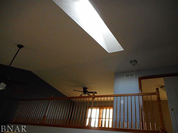 5th image of 3512 Glenmore Dr