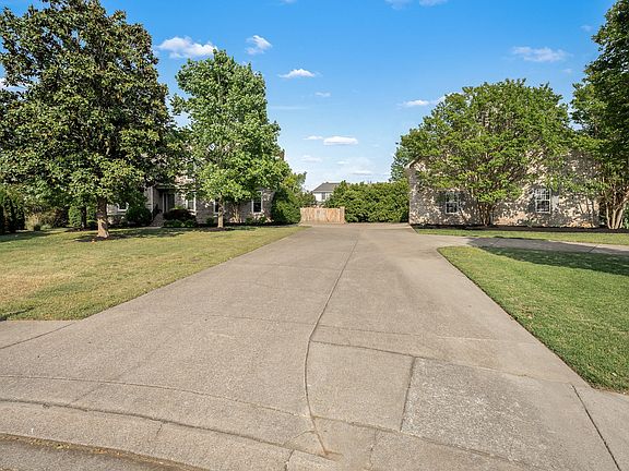 5th image of 3418 Lawncrest Cv