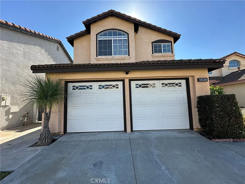 3 bed, 1531 sqft, $3,560 — Photo 1