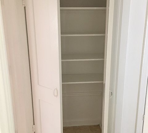 4th image of 306 N Lakeside Ct APT B3