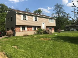 2695 Belle Ct, Yorktown Heights, NY 10598