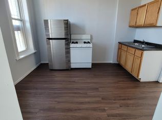 2003 W Cermak Rd, Chicago, IL 60608