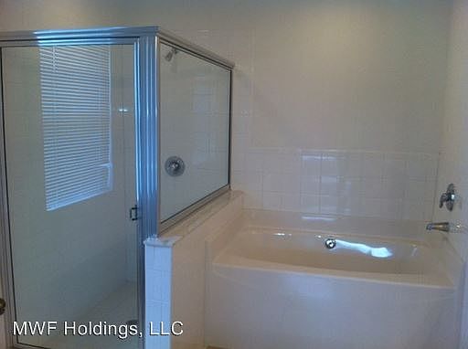 5th image of 4133 NE 22nd Pl
