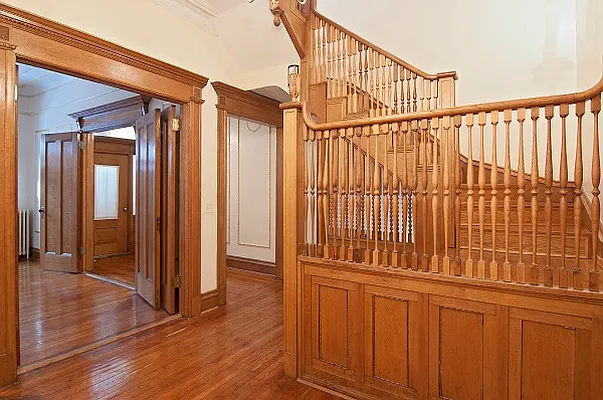 Rented by Perry Associates NYC Inc | media 44