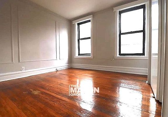4th image of 171 E 81st St #4S