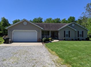 13798 E Davis Rd, MOUNT VERNON, IL 62864