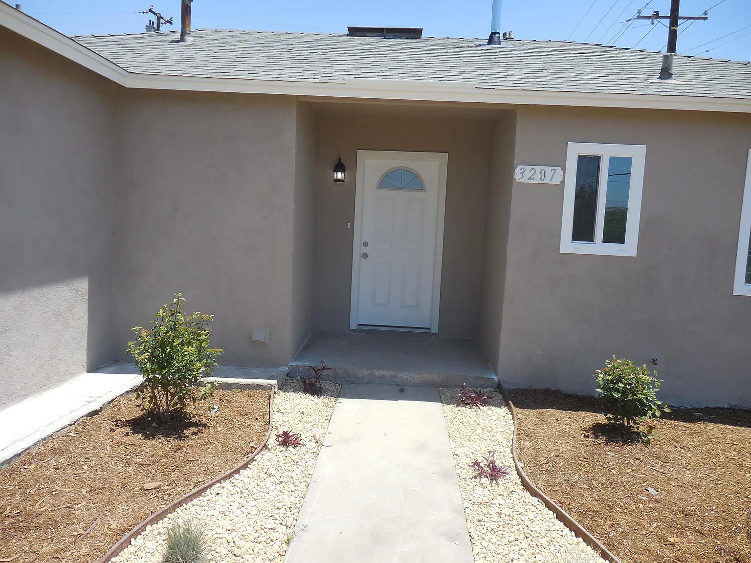 3 bed, 1.5 bath, 931 sqft, $2,100 — Photo 4