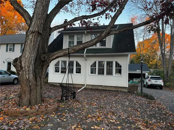 130 Dale Rd, Rochester, NY 14625