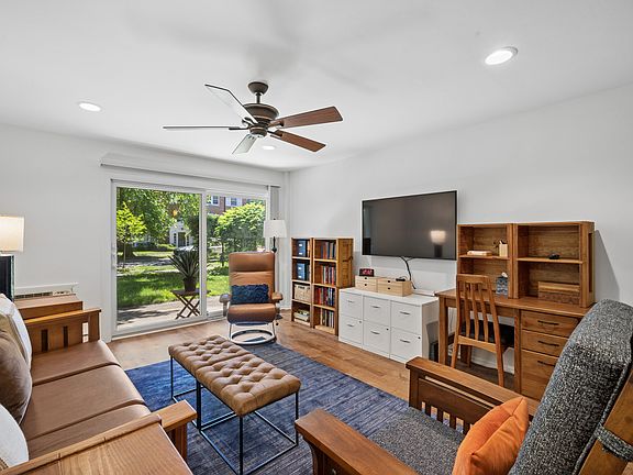 3rd image of 250 Ridge Ave APT 1C