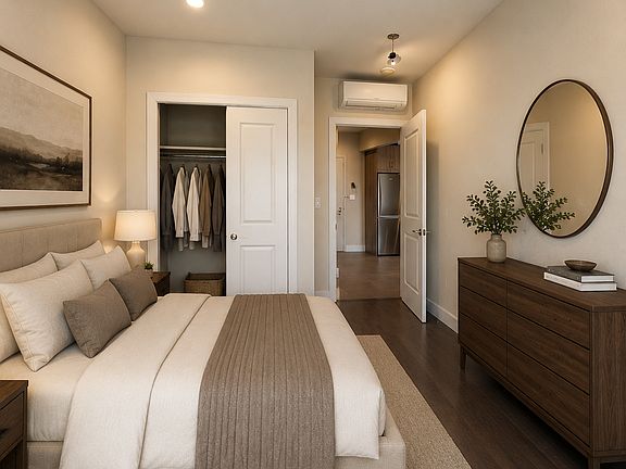 4th image of 352 S 1st St APT 4A