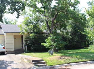 831 Enfield St, Bryan, TX 77802