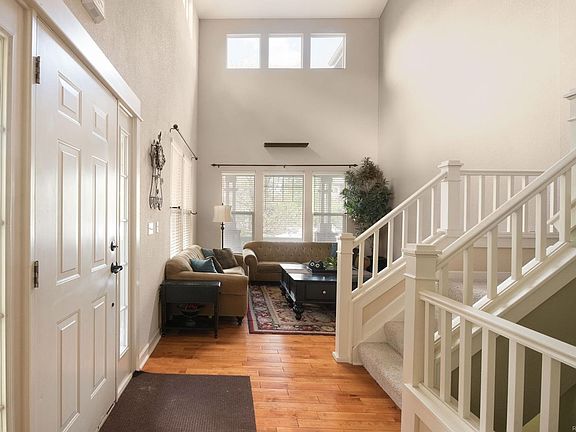 5th image of 10960 Dearborne Dr