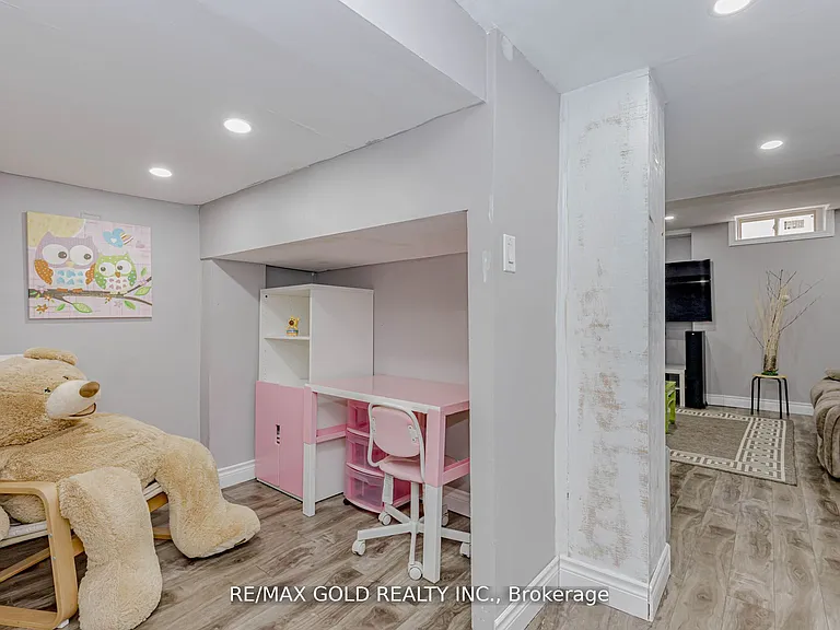 39 Chesterwood Cres — Photo 44