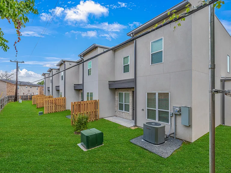 1533 Pine Ridge Dr #101 — Photo 24