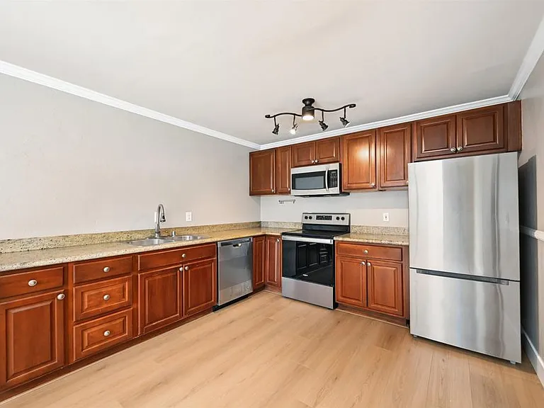 3215 Midway Dr #703 — Photo 4