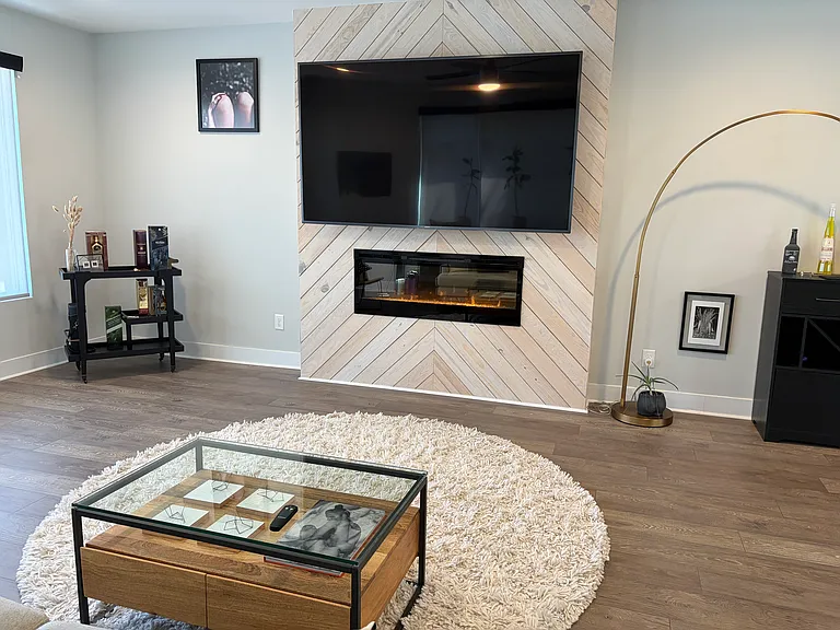 1005 Westbrook Dr #B — Photo 18