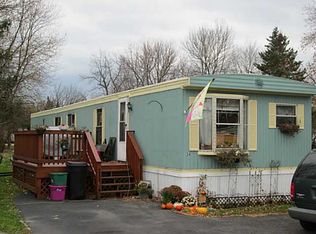 34 Parkwood Ln, Lakeville, NY 14480