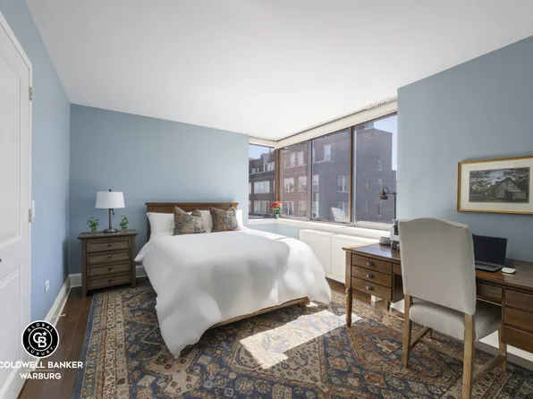 300 East 64th Street image 4 of 12