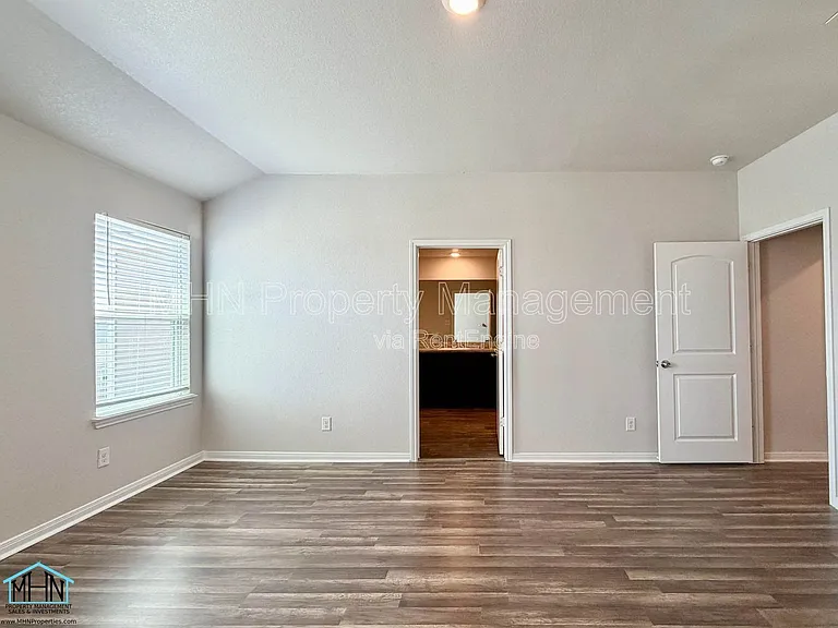 10950 Chippewa Trce — Photo 25