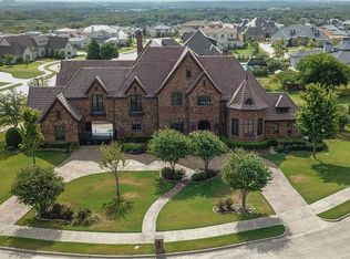 8901 Estribo Cir, Benbrook, TX 76126