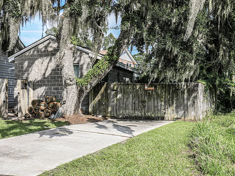 102 Neva Ave #A — Photo 34