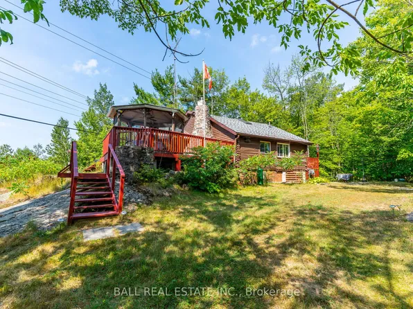 1017 Ewles Dr, Minden Hills, ON K0M 2L1