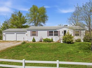 1222 Mary Irene Rd, New Baden, IL