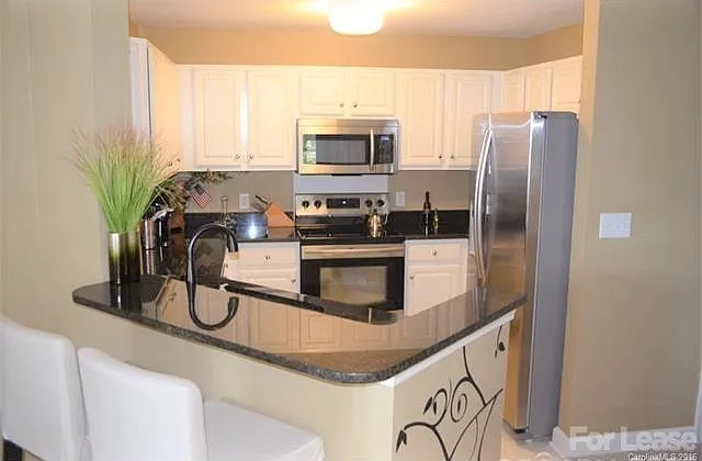 1313 Torrence Cir — Photo 6
