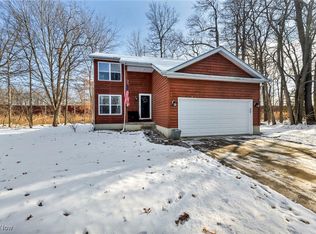 5827 Tanager Ct, Mentor, OH 44060
